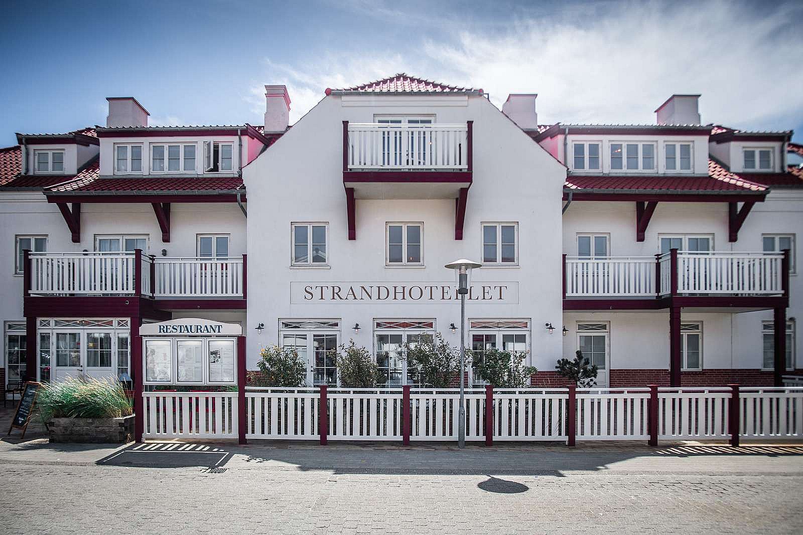 Strandhotellet Blokhus er et af de steder, gæsterne skal overnatte efter en hel dags vandring.