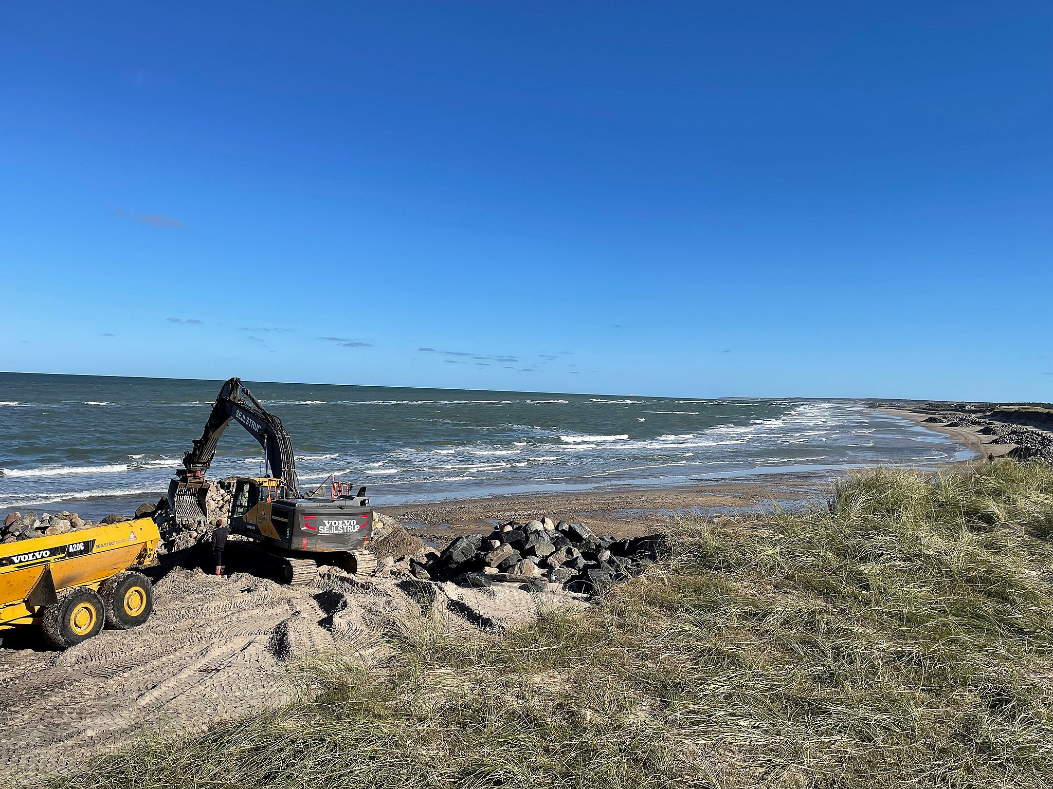 Arbejdet med kystsikringen vil tage 12-16 uger.
