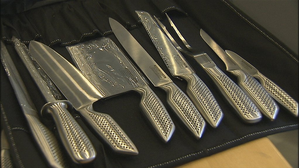 afbrudt friktion hvile Kreativ knivtyv på spil: Ville stjæle knive for 75.000 kroner | TV2 Nord
