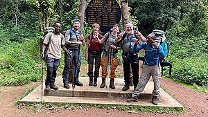 Mod toppen af Kilimanjaro: Signes kamp på bjerget er i gang