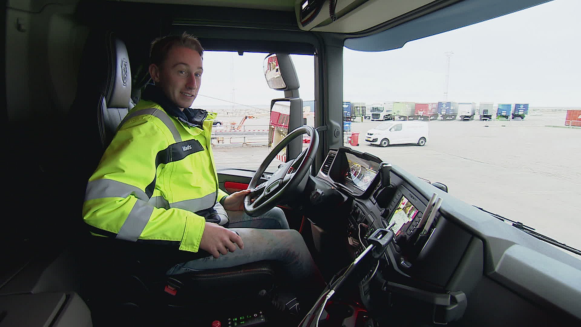 Drivkraft Smøre diskriminerende Lærerne sagde, at han aldrig ville blive til noget: 21-årige Mads elsker  jobbet som lastbilchauffør | TV2 Nord