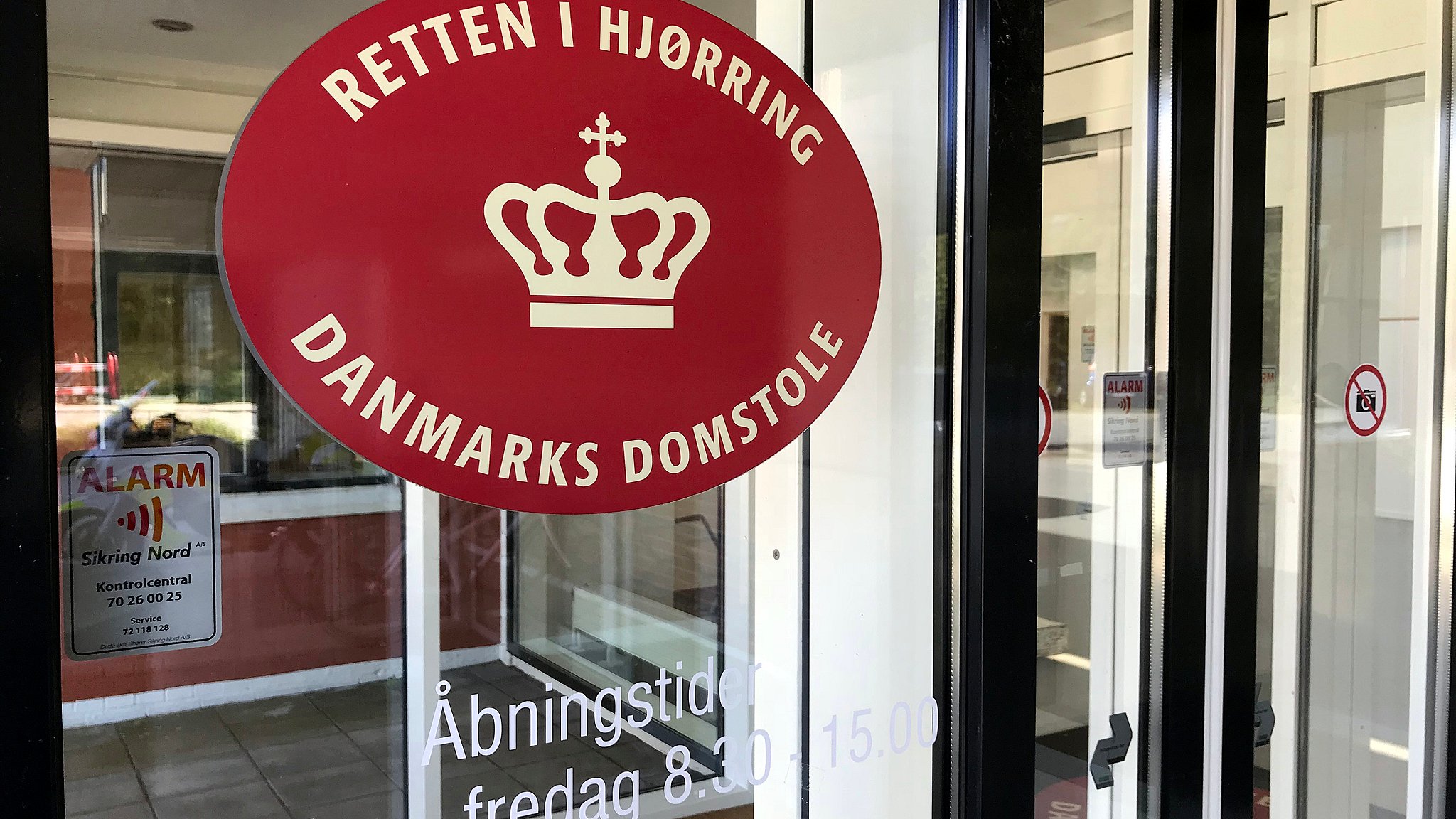 Ægtepar truede med at sætte ild til selv på asylcenter: Nu udvises de fra Danmark | TV2 Nord