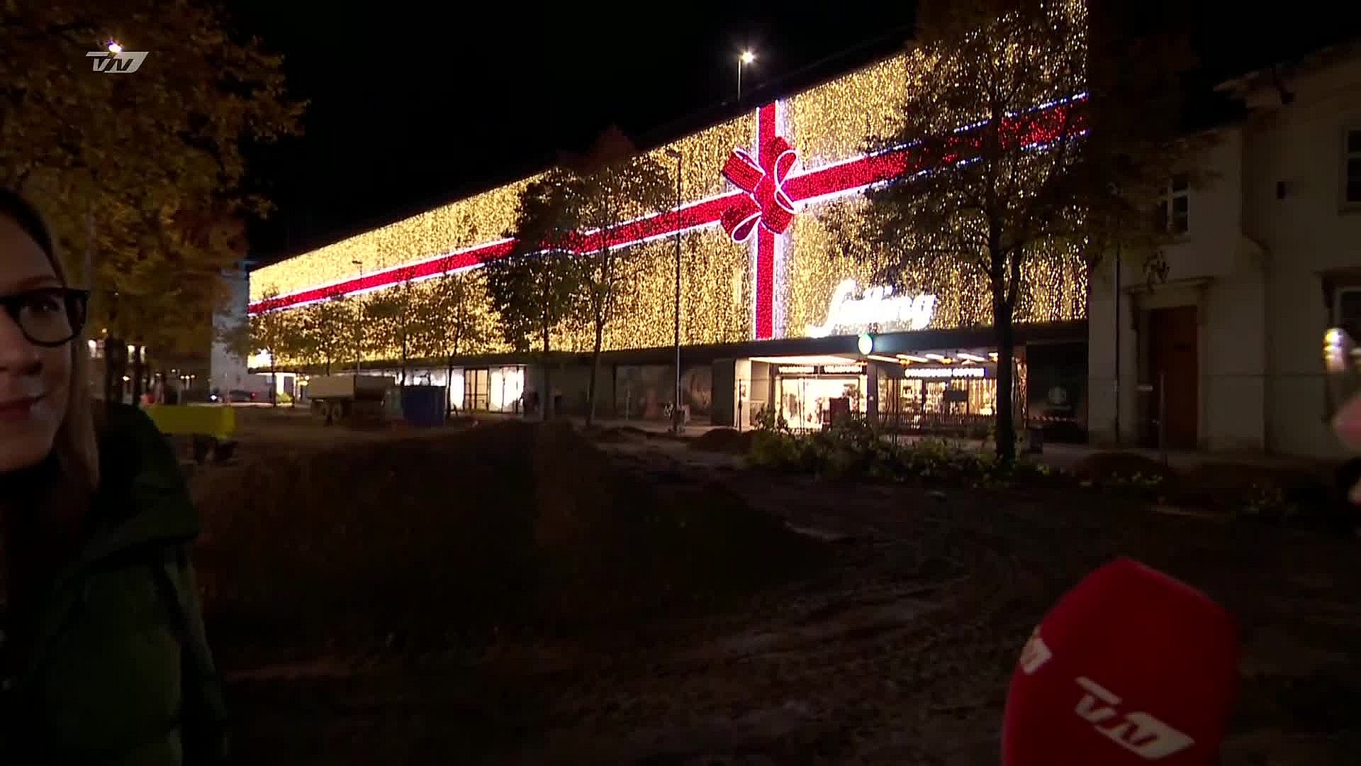 roterende smidig Tag ud Bryder tradition: Salling tænder julelys i hemmlighed | TV2 Nord